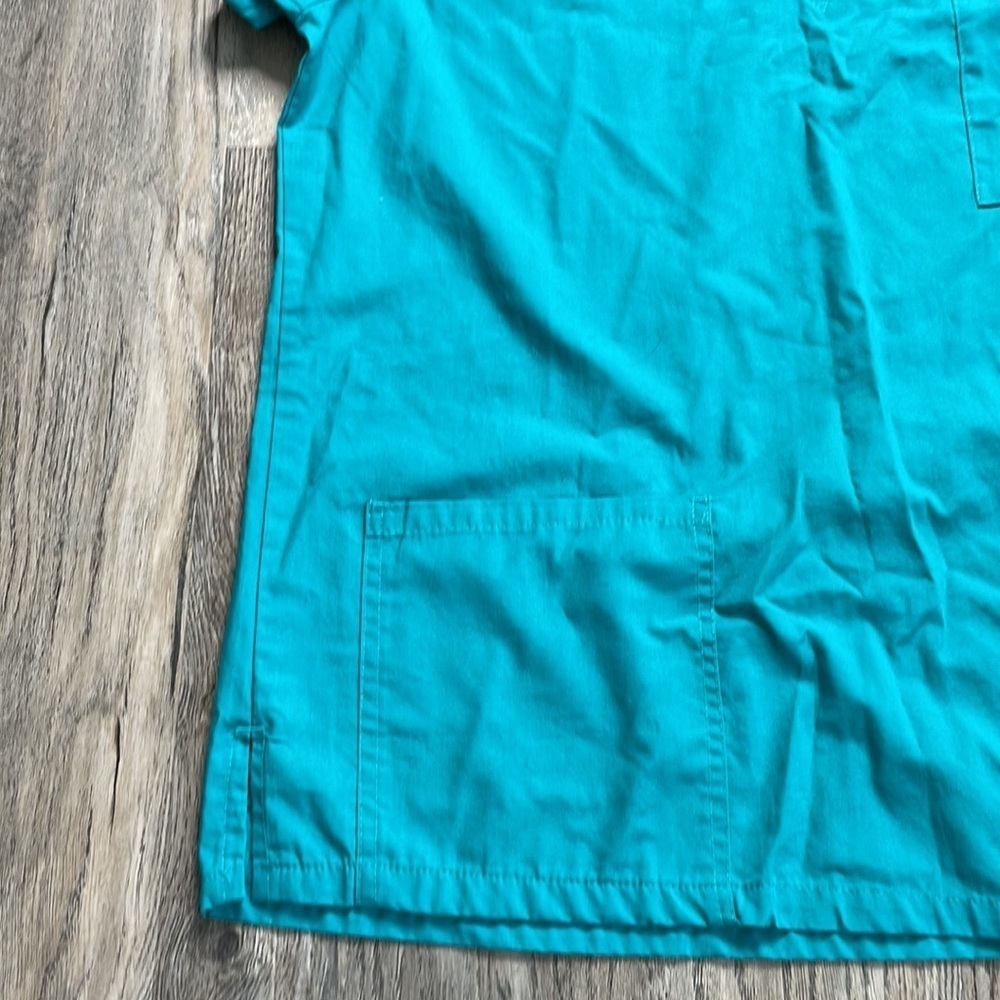 Just Love Women’s Turquoise Medical Scrub Top, size medium - Picture 3 of 8
